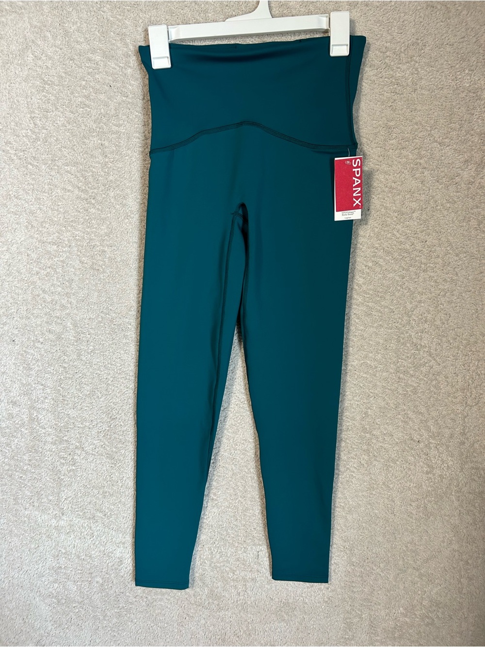 NWT. Spanx  medium Active Full Length Booty Boost Leggings in Teal